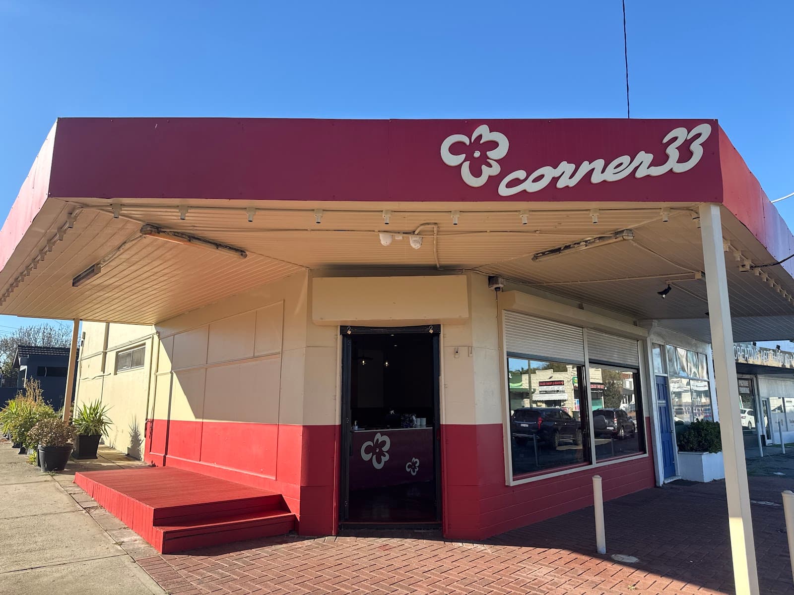 Corner 33 — South Perth, Perth