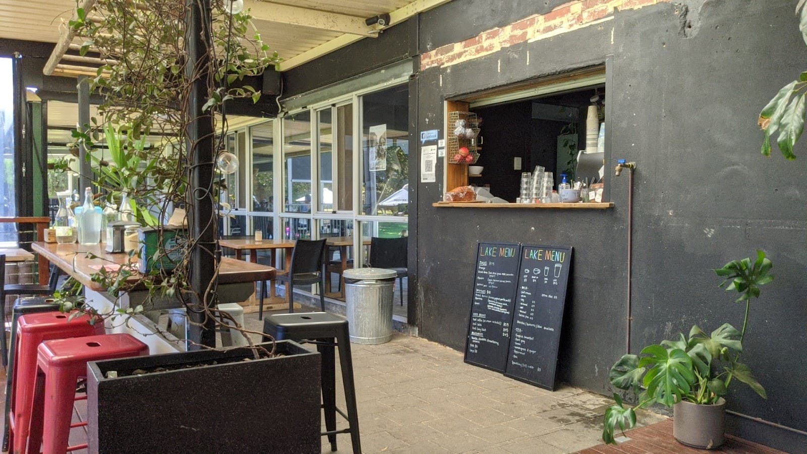 Lake Espresso — Claremont, Perth