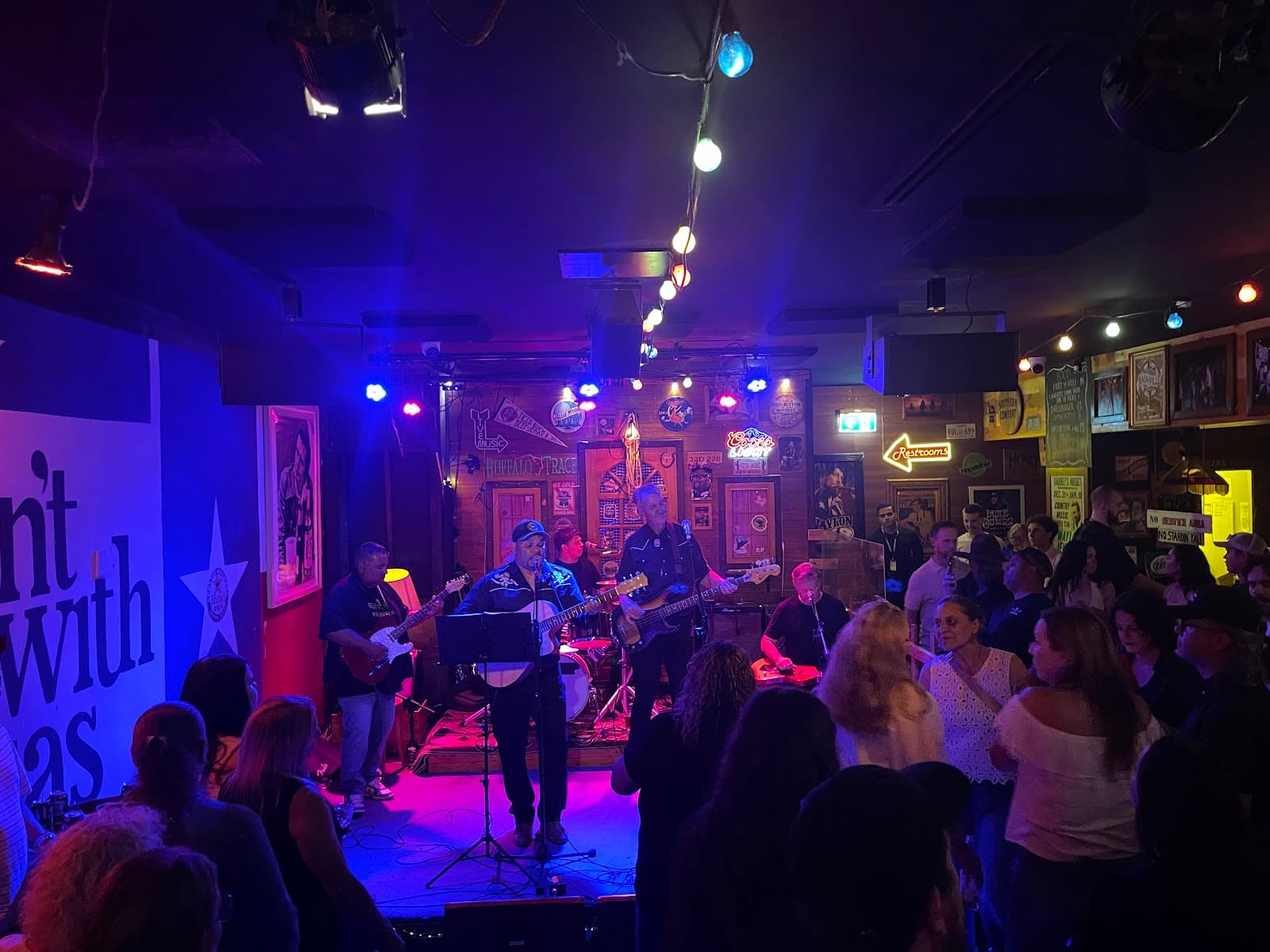 Honky Tonk Blues — Fremantle, Perth