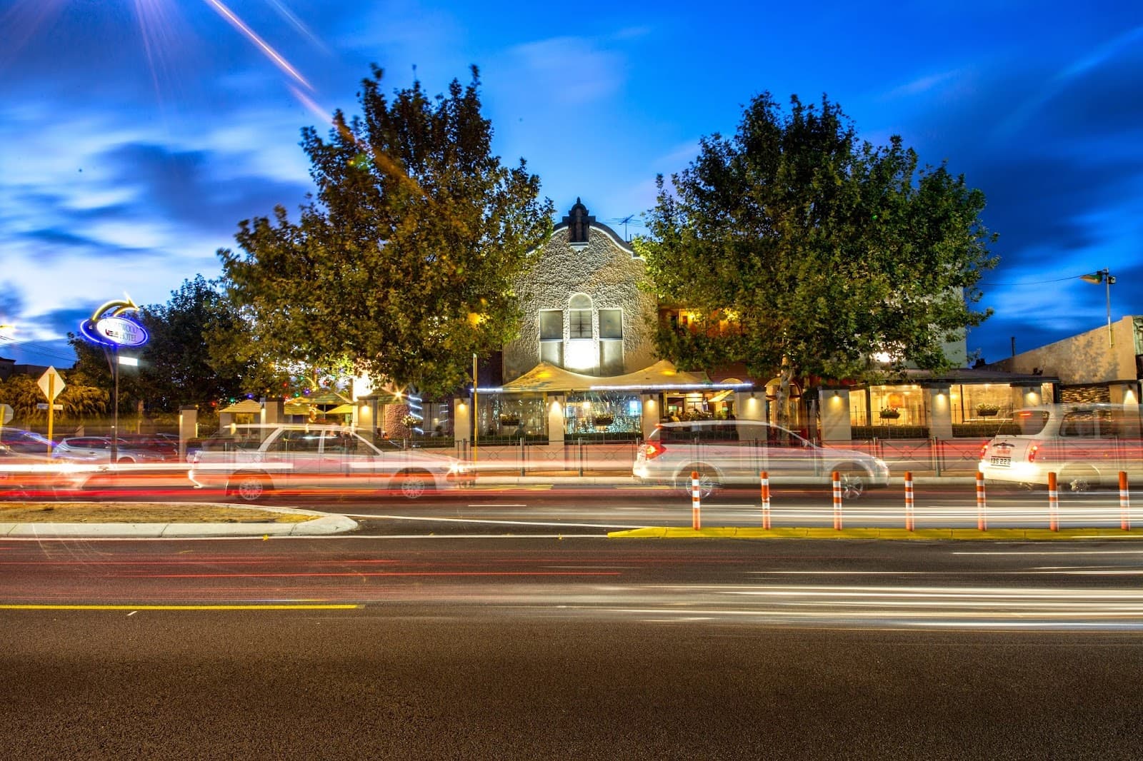 Inglewood Hotel — Mount Lawley, Perth