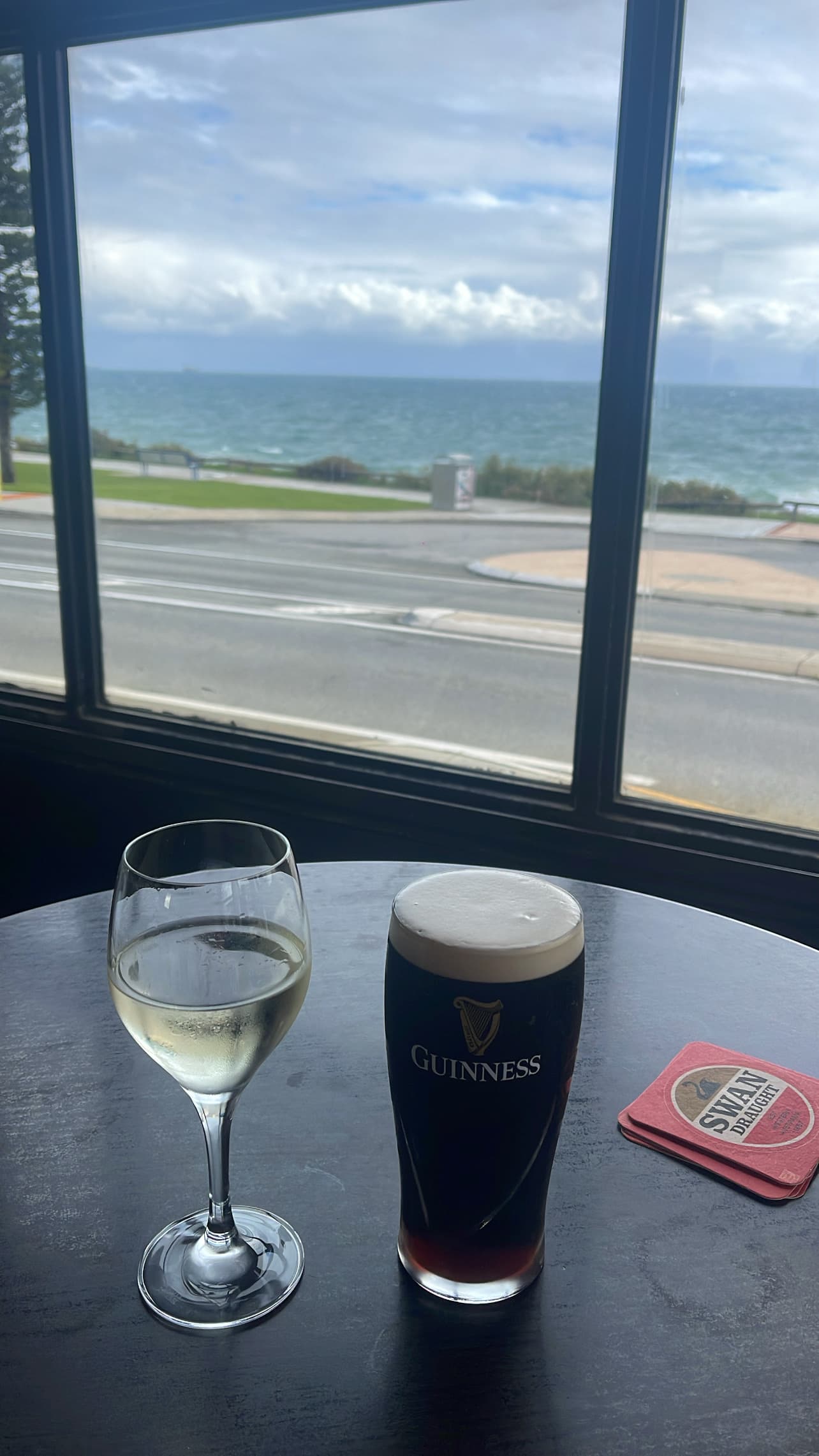 Saloon Bar Ocean Beach Hotel — Cottesloe, Perth