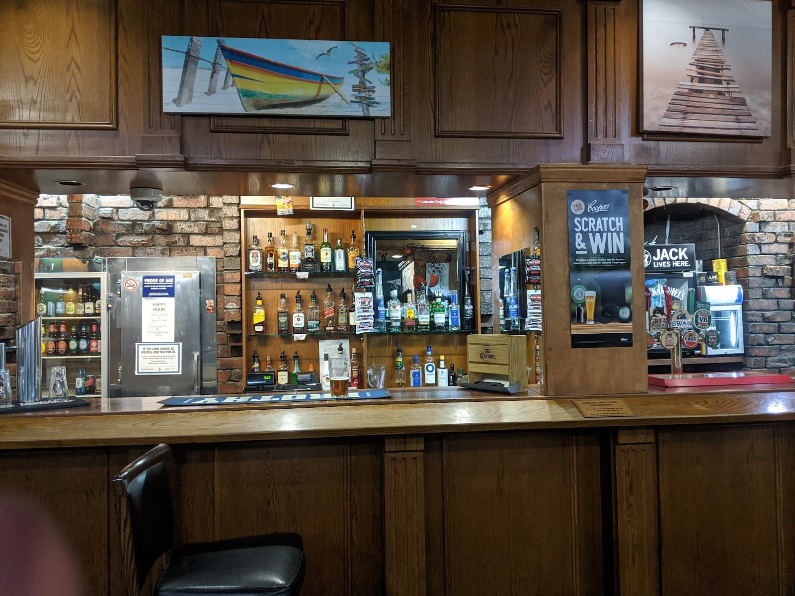 White Sands Tavern — Scarborough, Perth