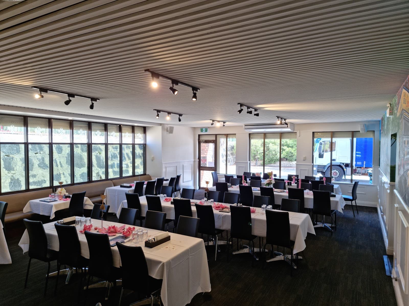 Craigie Tavern — Joondalup, Perth