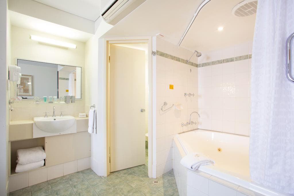 Hotel Northbridge — Mount Lawley, Perth