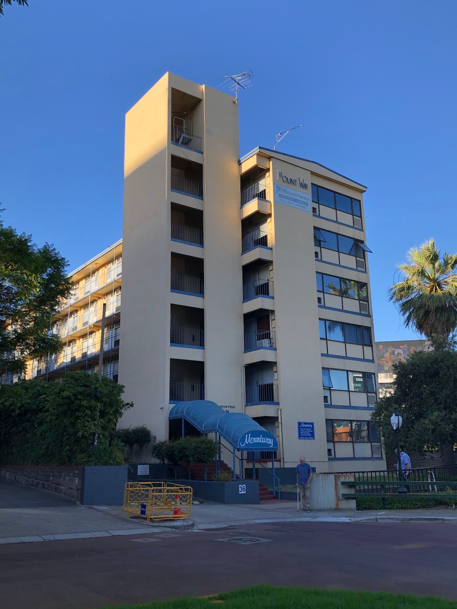 Mountway Holiday Apartments — Subiaco, Perth