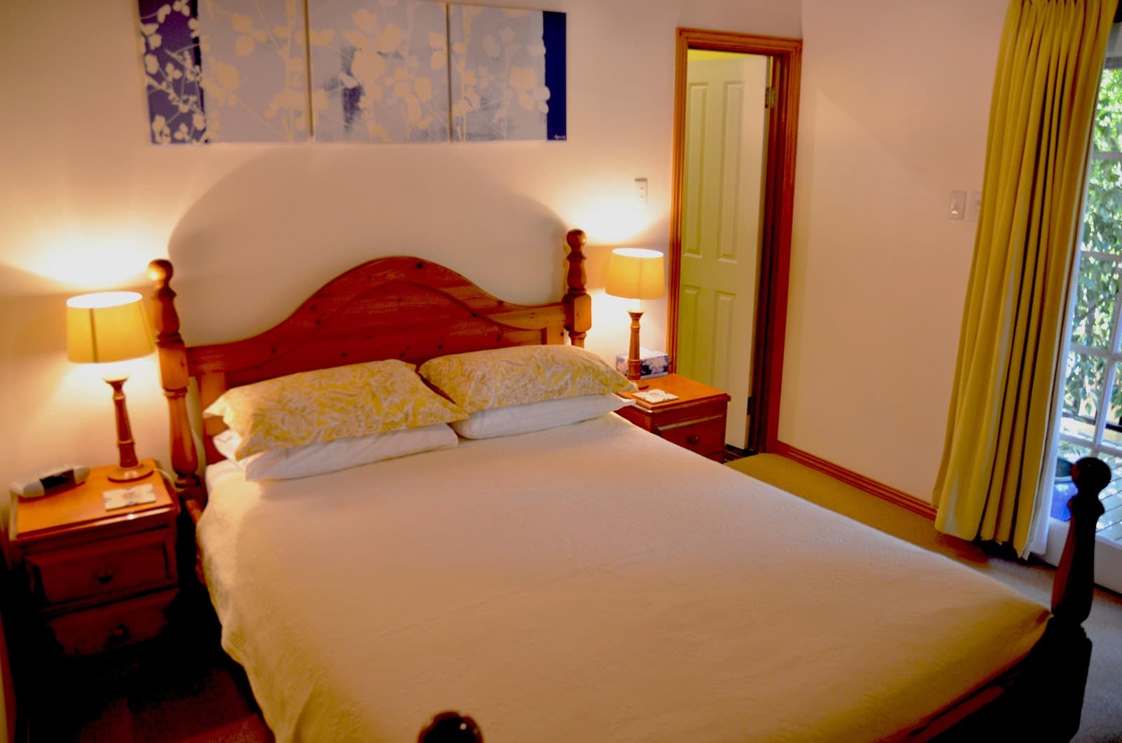 RoseMoore Bed & Breakfast — Claremont, Perth