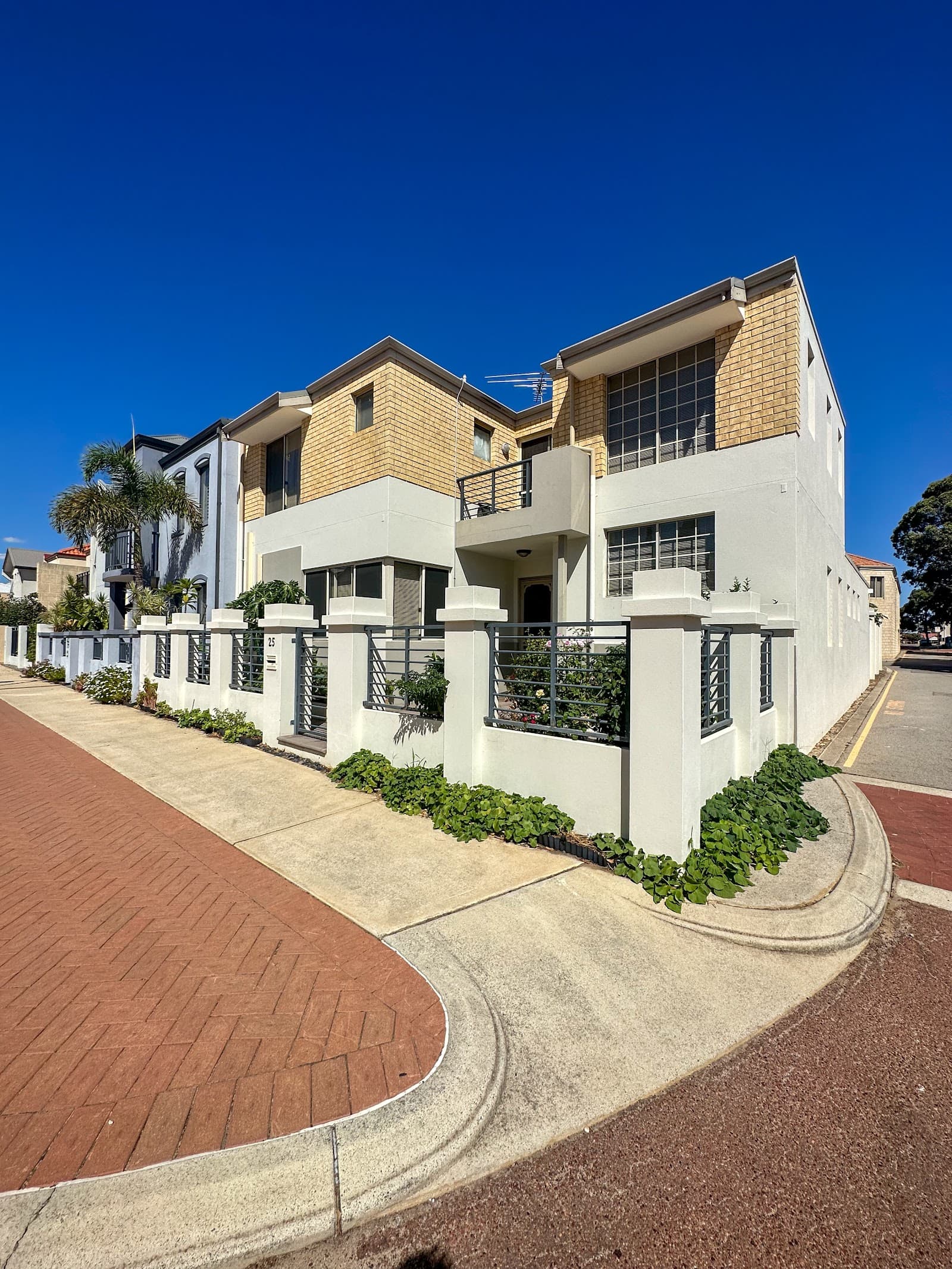 Joondalup Guest House — Joondalup, Perth