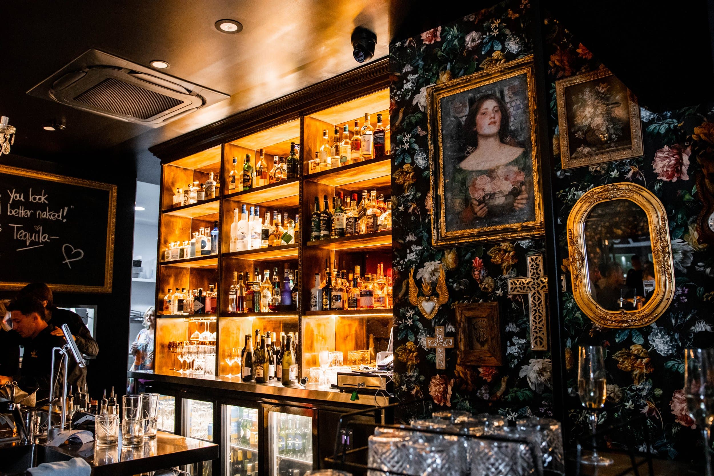 Vicky Browns Bar