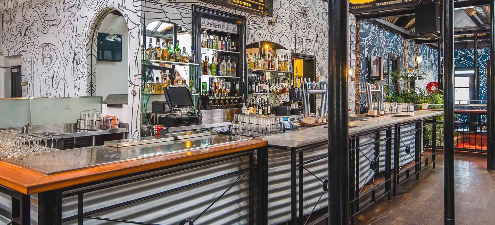 Queens Tavern